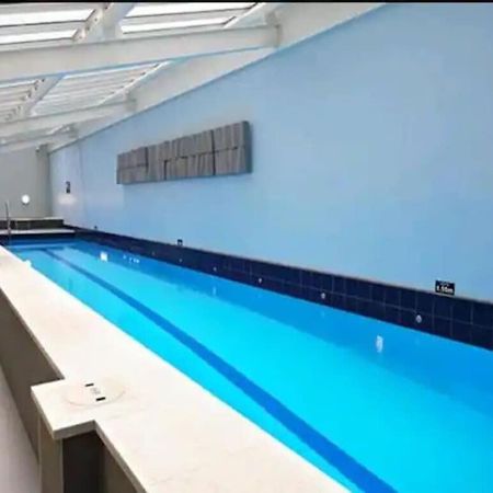 Lovely Bright Apartment With Balcony Pool And Gym 오클랜드 외부 사진
