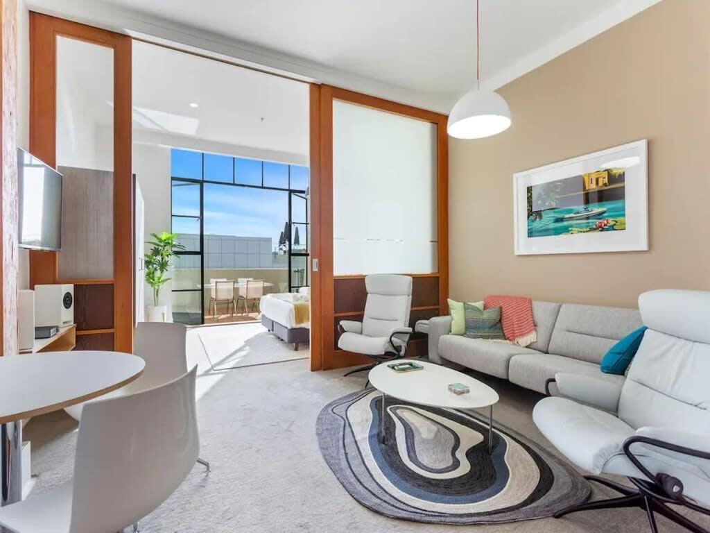 Lovely Bright Apartment With Balcony Pool And Gym 오클랜드 외부 사진